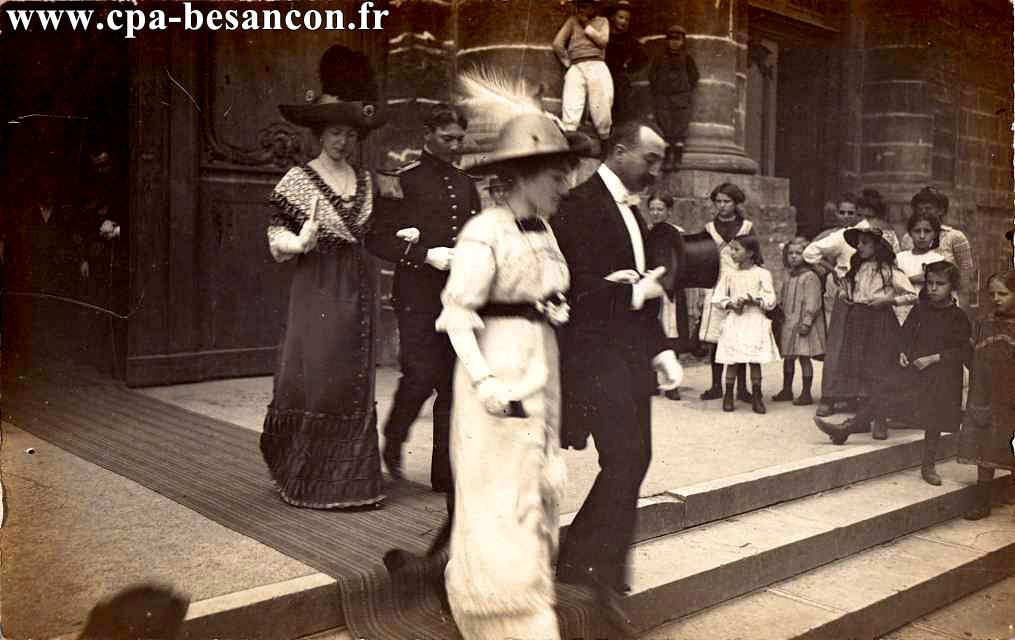 BESANÇON - Mariage à l'église de la Madeleine